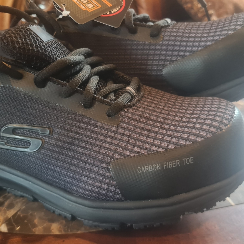 Shoes - Picture 3 of 4